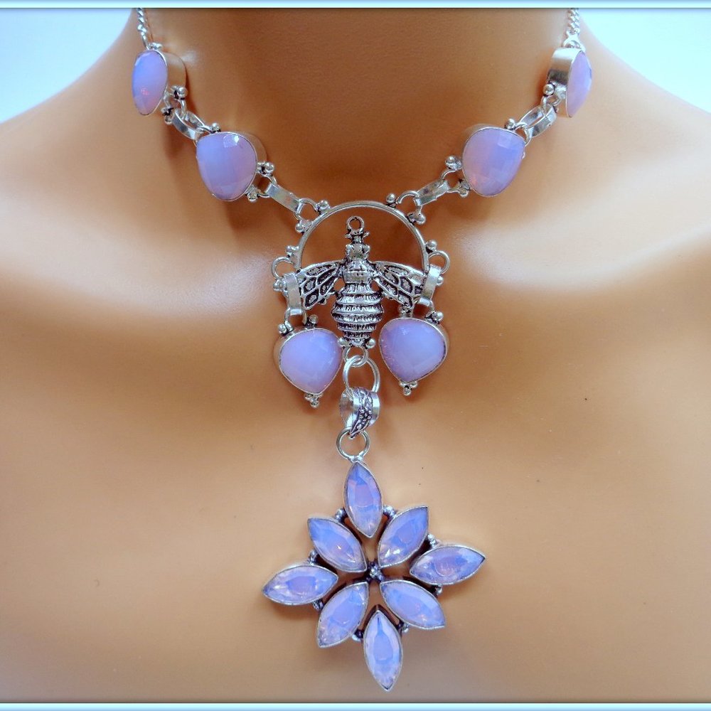 MILKY OPAL GEMSTONE HANDCRAFTED LADIES NECKLACE